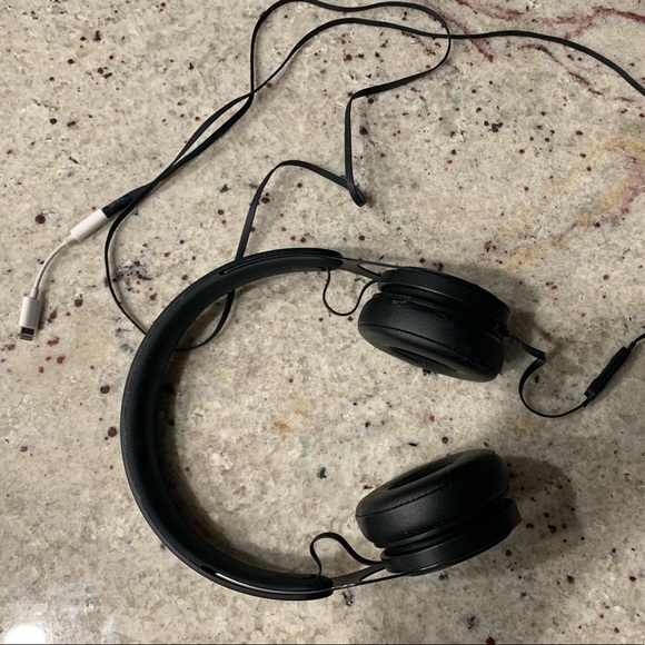 BEATS by Dre Over Ear Headphones - Picture 4 of 7